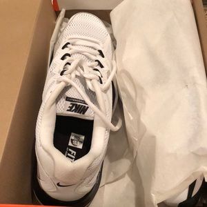 Nike dual cushion run 3. Brand new